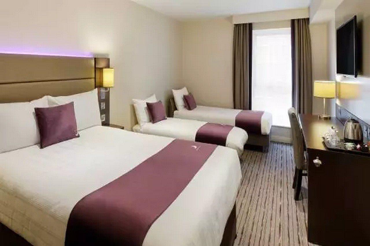 Premier Inn London Edgware Barnet Exterior foto