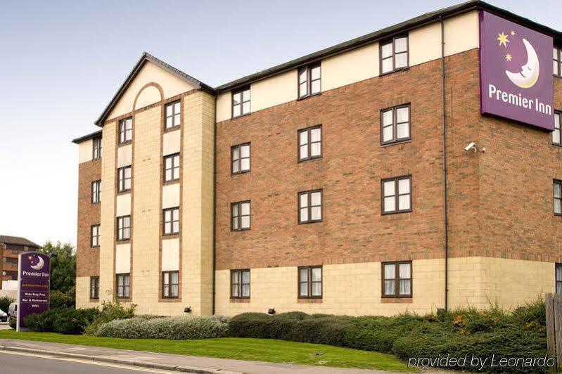 Premier Inn London Edgware Barnet Exterior foto